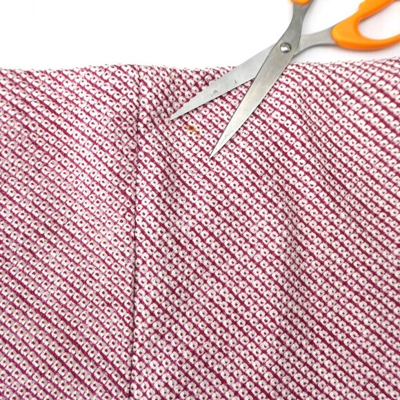 Japanese Kimono Ethnic Hand Crafted Embossed Lining Red White 3D Textured Tie - Picture 10 of 10